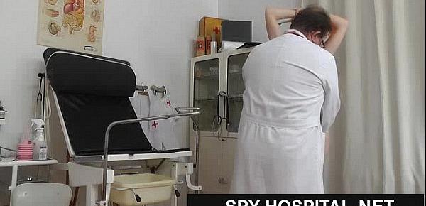  Hidden cam in gyno check up room